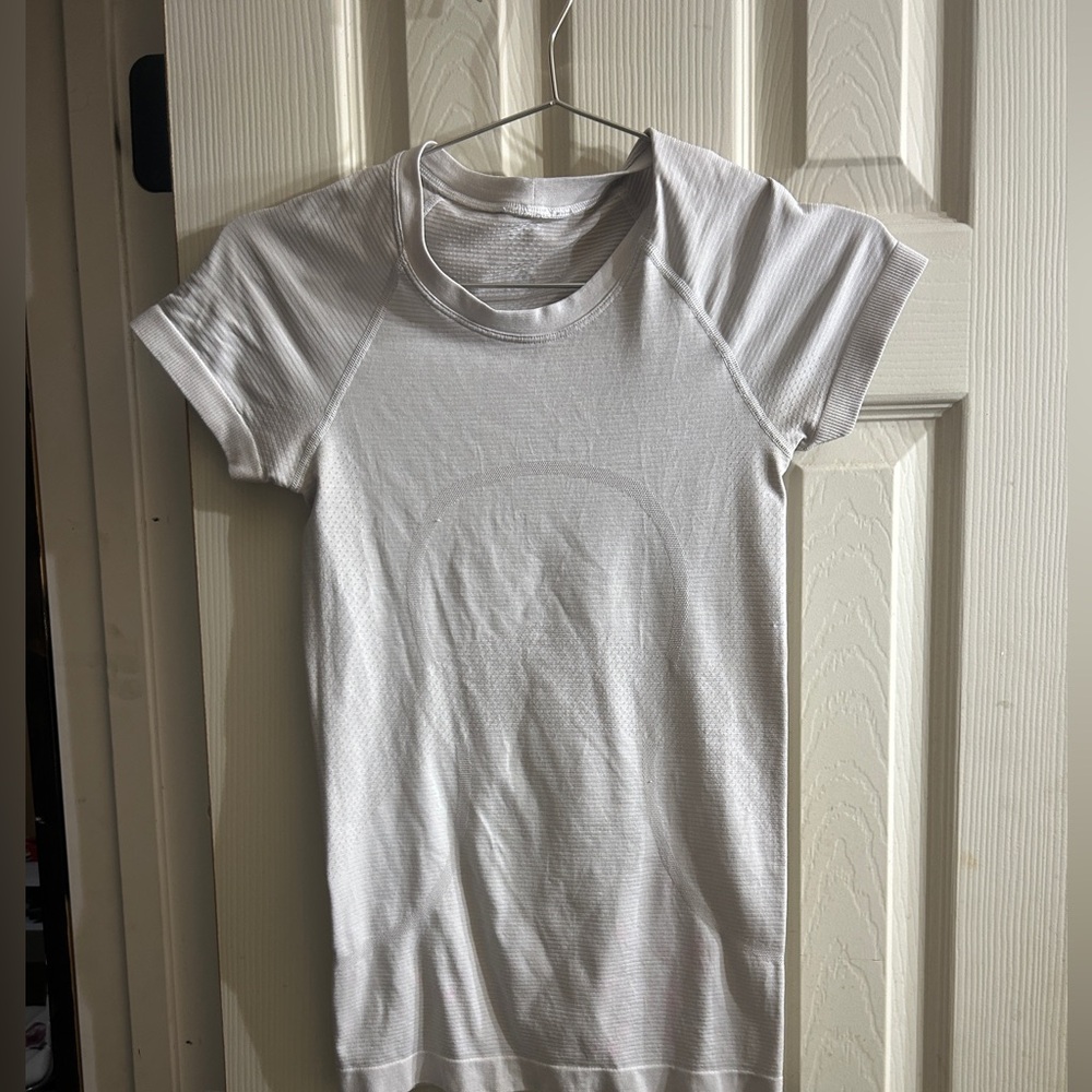 Whitw Lulu Swiftly t shirt